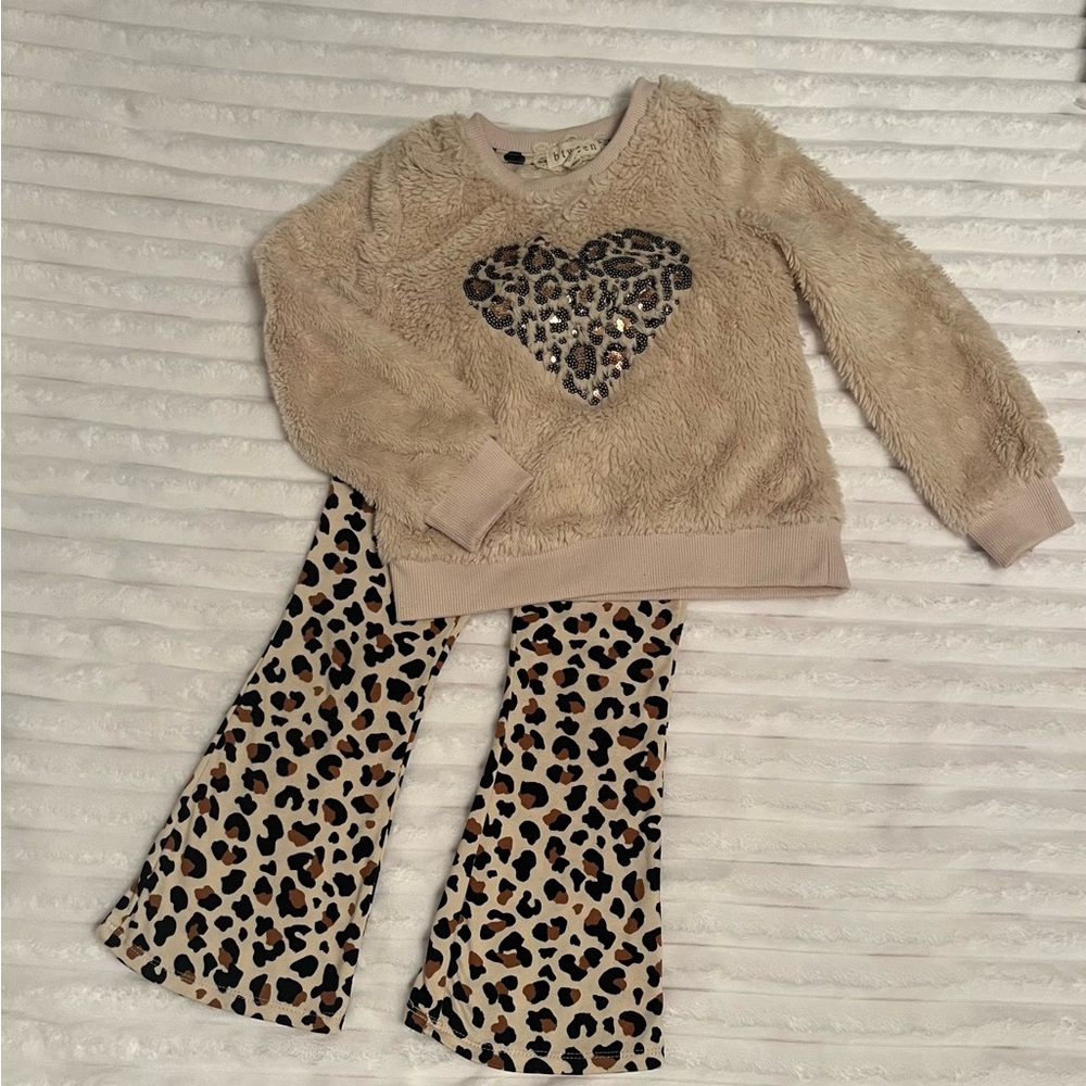 btween Beige Fuzzy Heart Sweater and Leopard Pants Set